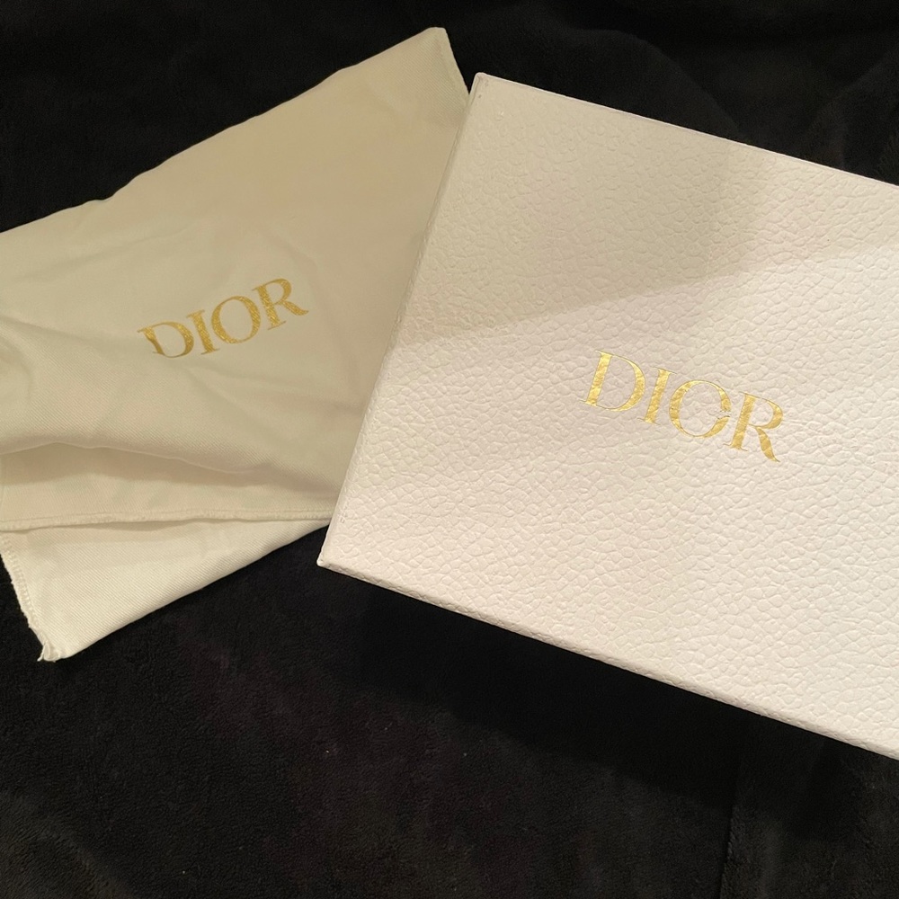 Dior box 📦 with dust bag